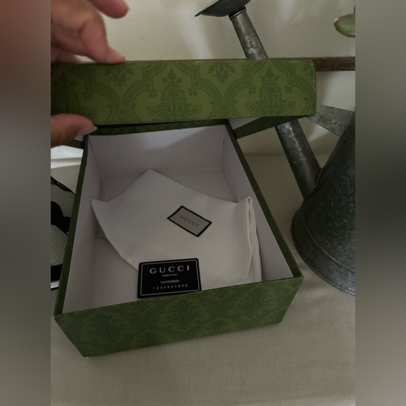 Authentic Gucci basket, high black white sneakers (Men’s) - Picture 2 of 10